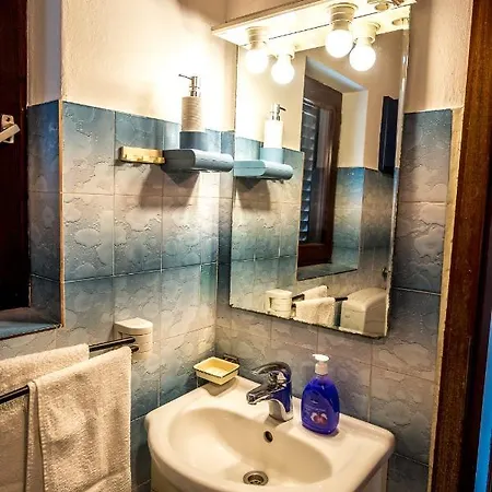 Rosa Apartment