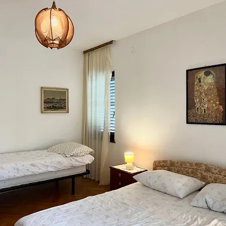Rosa Apartment *
