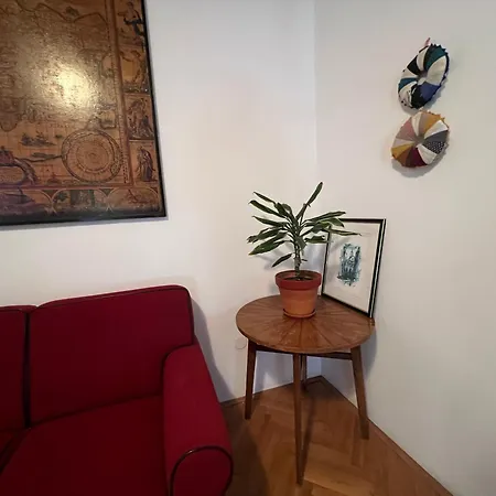 Rosa Apartment *